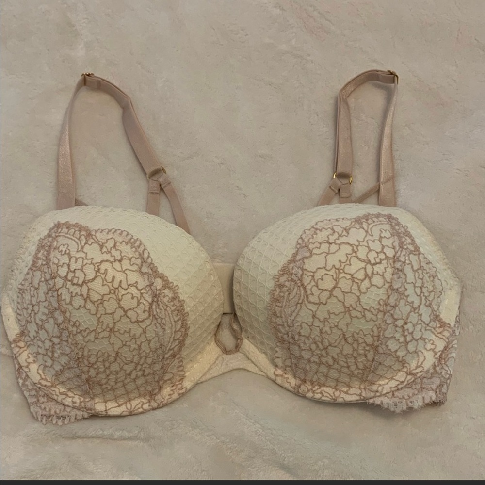 Cream Lace Strappy Push-up Bra